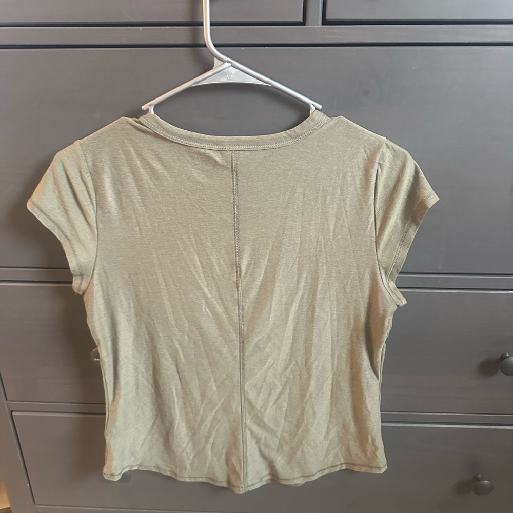 Old Navy Active Olive Green Women's Top - Picture 4 of 4